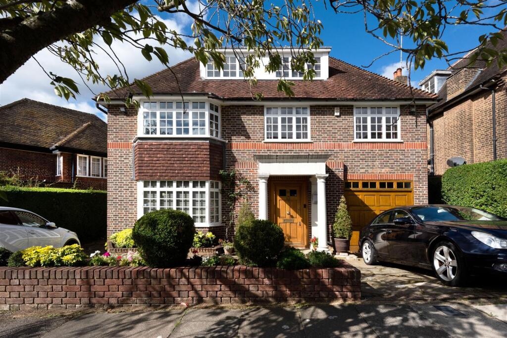 Main image of property: Church Mount, N2