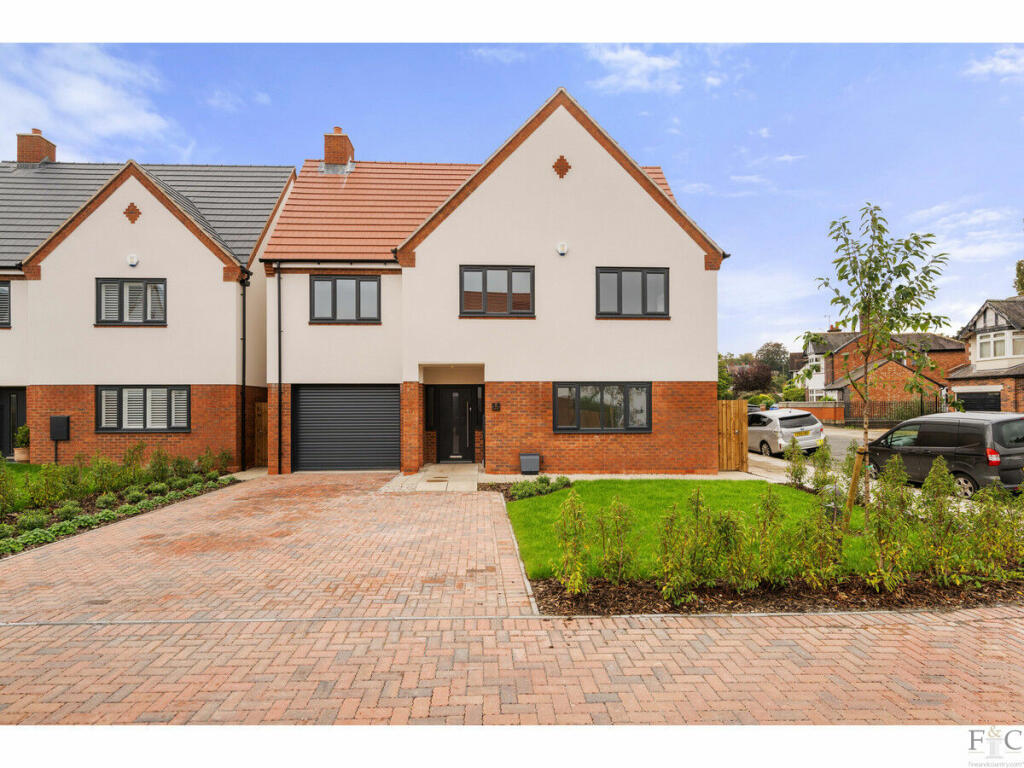 5 bedroom detached house for sale in Ashfield Road, Leicester, LE2