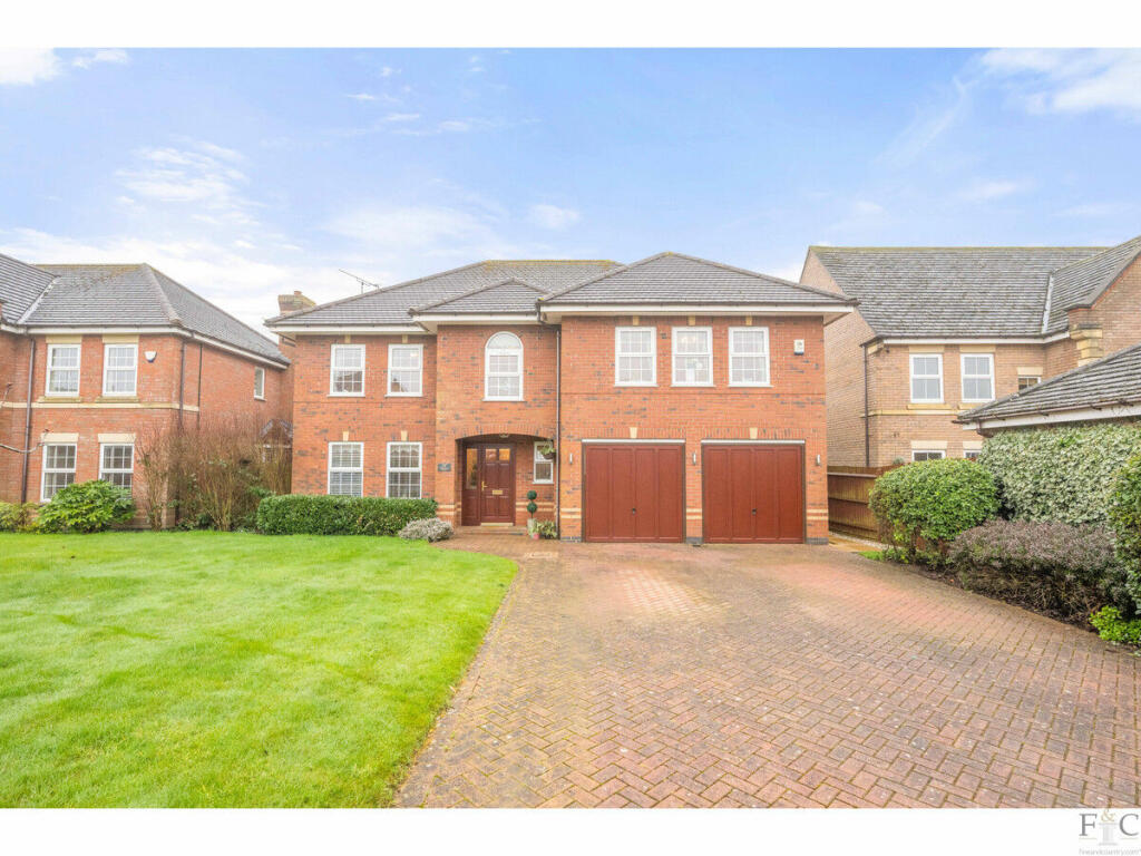 5 bedroom detached house for sale in Chestnut Drive, Stretton Hall, LE2