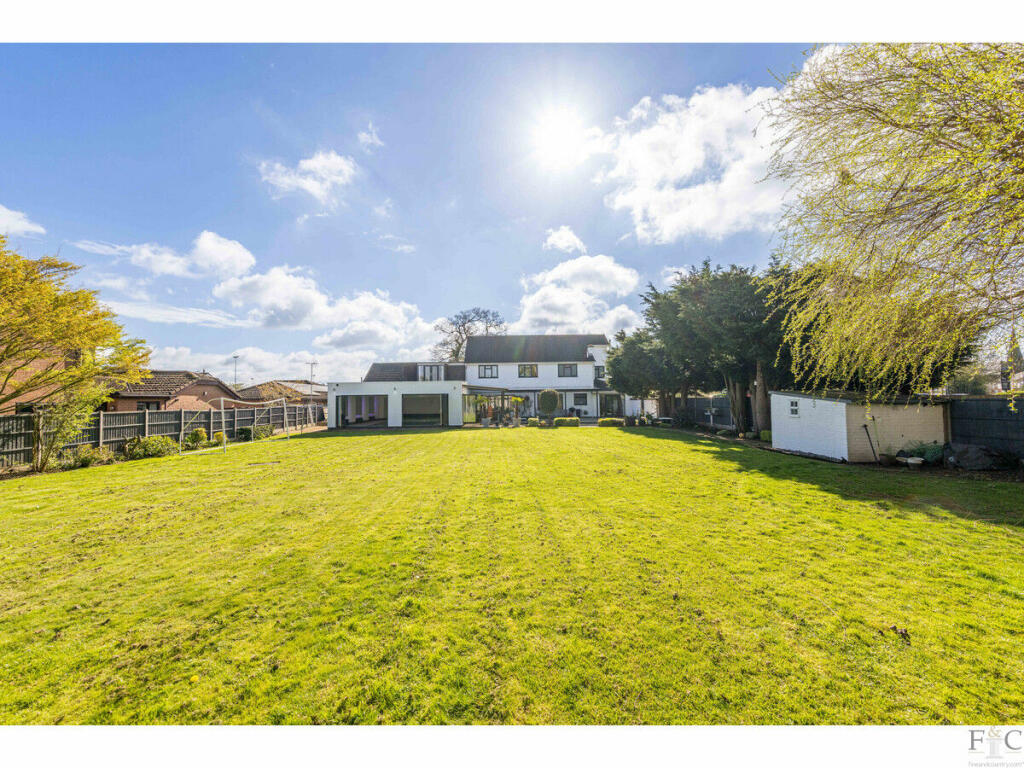 5 bedroom detached house for sale in Cosby Road, Leicester, LE9