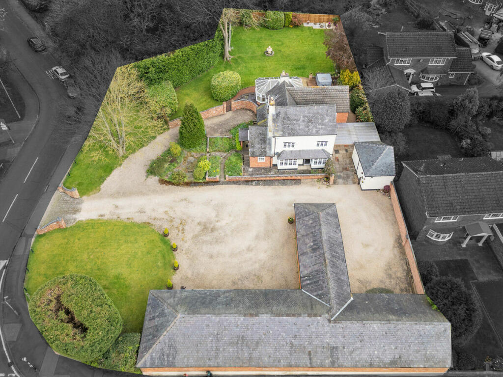 4 bedroom detached house for sale in Station Road, Countesthorpe, LE8