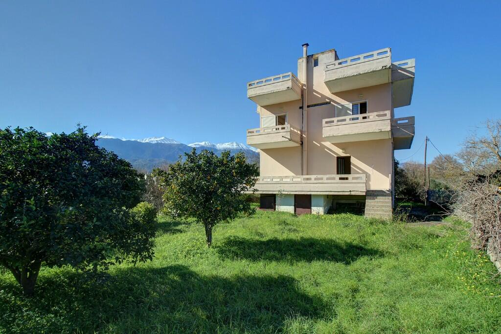 4 bedroom detached house for sale in Vrisses Apokoronas, Chania, Crete, Greece