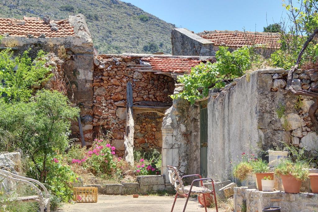 2 bedroom village house for sale in Kokkino Chorio Apokoronas, Chania