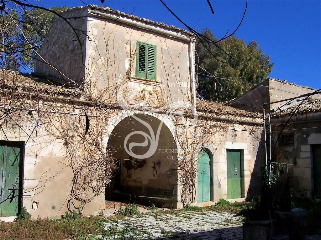 Farm House for sale in Marina di Ragusa, Ragusa...