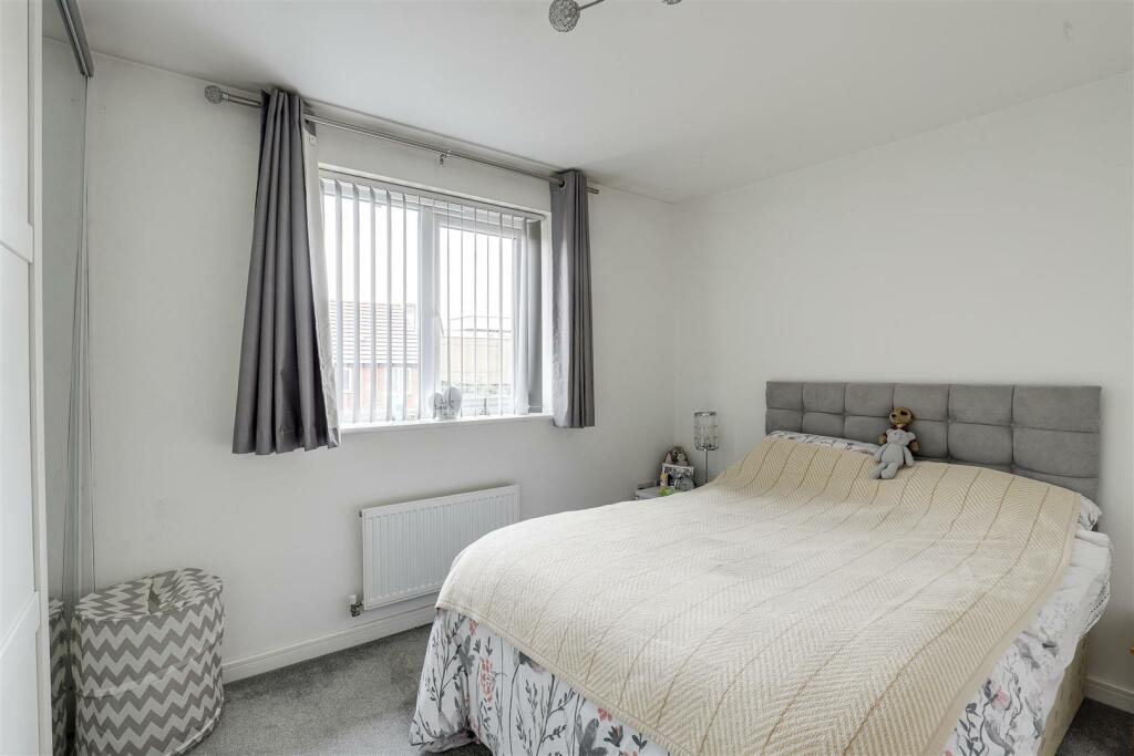 2 bedroom terraced house for sale in Sturmer Way, Beechdale