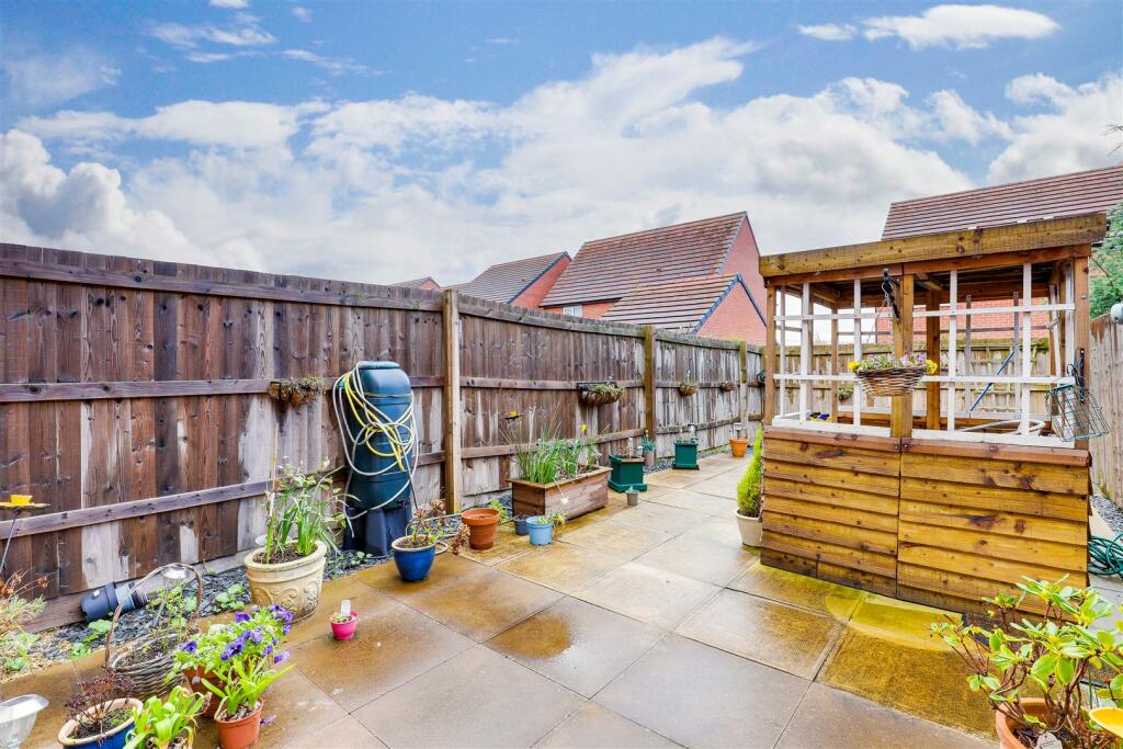 2 bedroom terraced house for sale in Sturmer Way, Beechdale