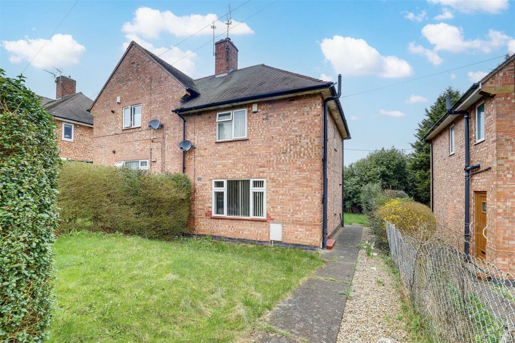 3 bedroom semidetached house for sale in Watford Road, Aspley