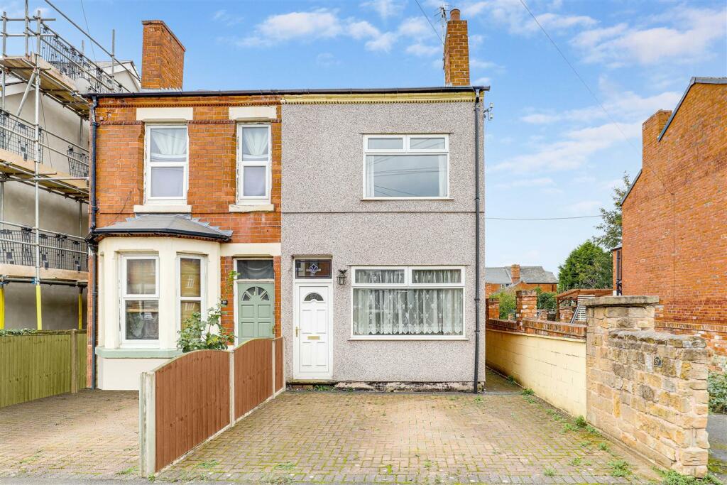 2 bedroom semidetached house for sale in Clarges Street, Bulwell