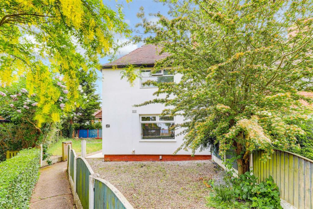 3 bedroom end of terrace house for sale in Shepton Crescent, Aspley