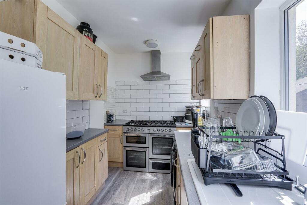 2 bedroom town house for sale in Longford Crescent, Bulwell