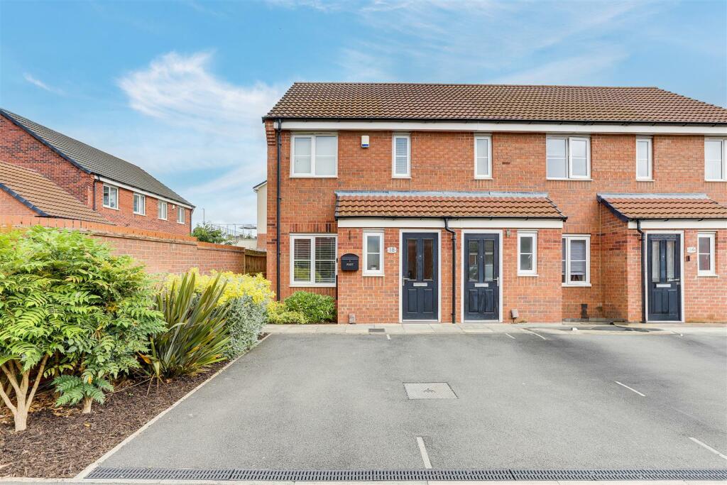 2 bedroom end of terrace house for sale in Lightning Grove, Hucknall
