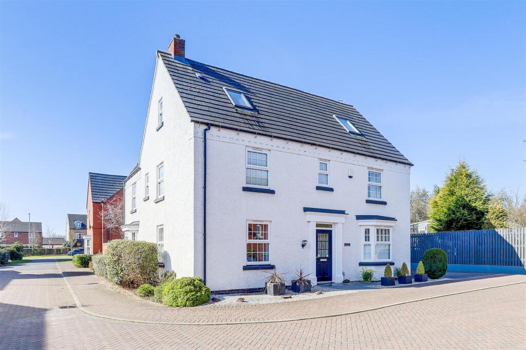 Main image of property: Osprey Grove, Hucknall, Nottinghamshire, NG15 8HG