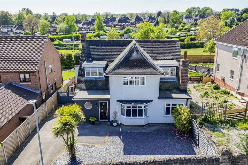 Main image of property: Sandy Lane, Hucknall, Nottinghamshire, NG15 7GP