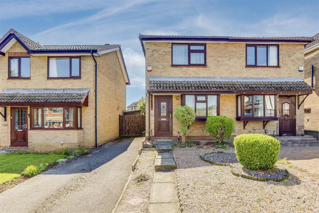 Main image of property: Bolingey Way, Hucknall, Nottinghamshire, NG15 6GZ