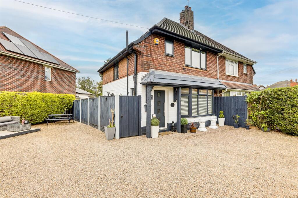 Main image of property: Godber Road, Hucknall, Nottinghamshire, NG15 6HL