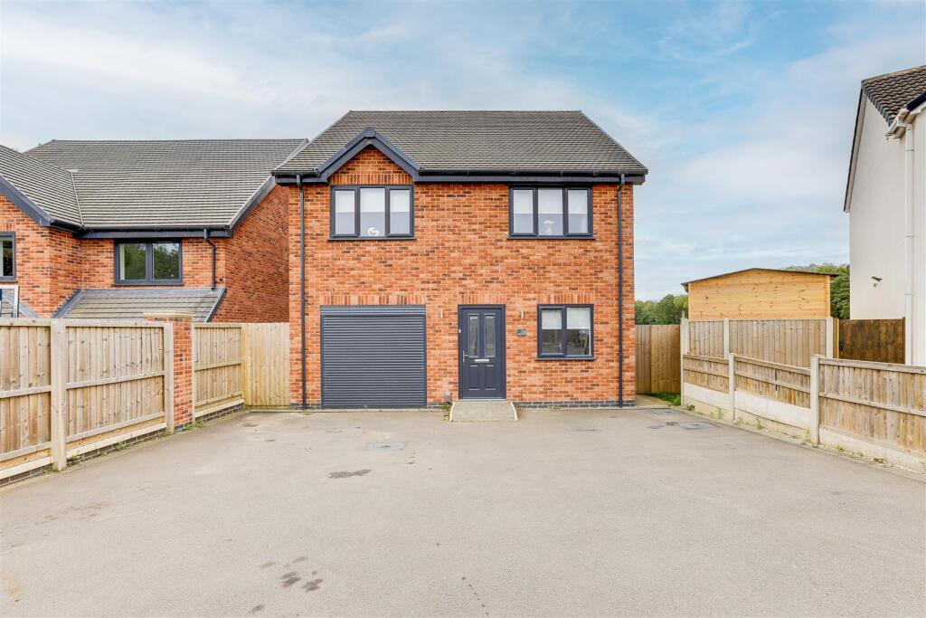 Main image of property: Woodlands Grove, Hucknall, Nottinghamshire, NG15 6SG