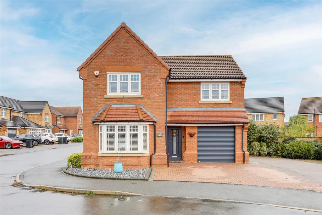 Main image of property: Canberra Crescent, Hucknall, Nottinghamshire, NG15 6WH