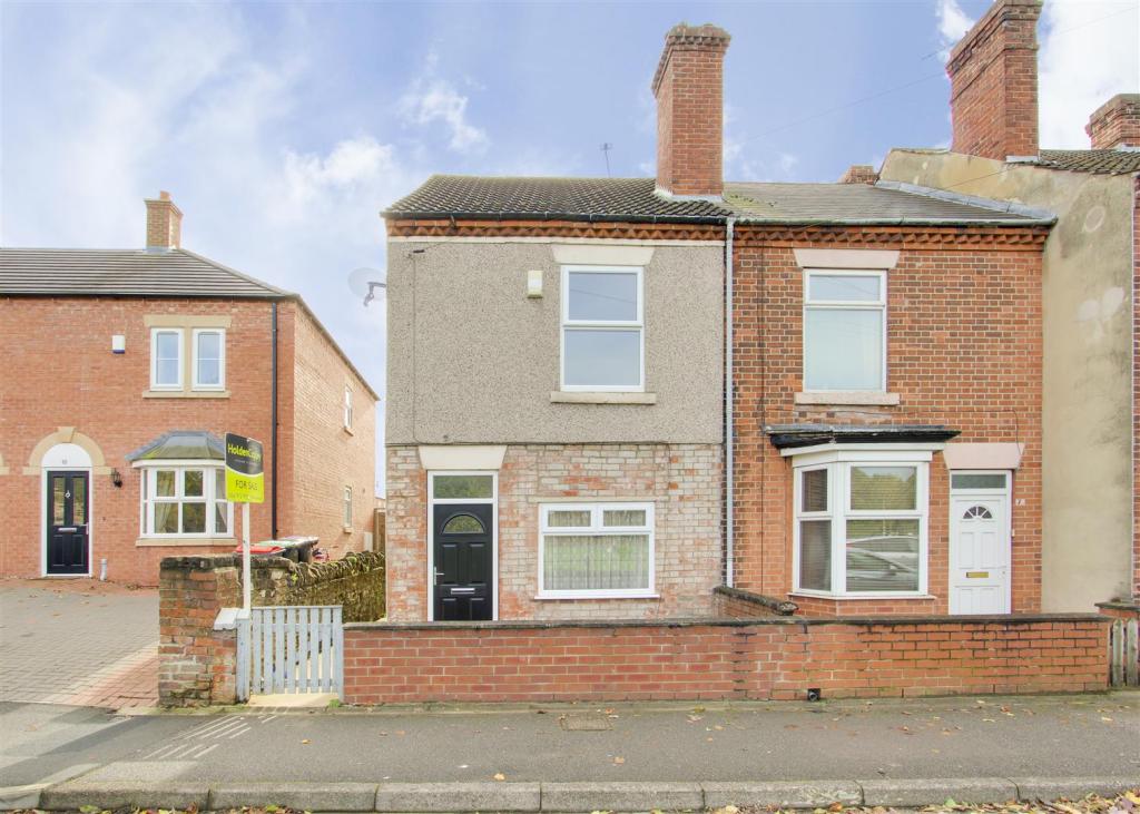 2 bedroom semidetached house for sale in Washdyke Lane, Hucknall