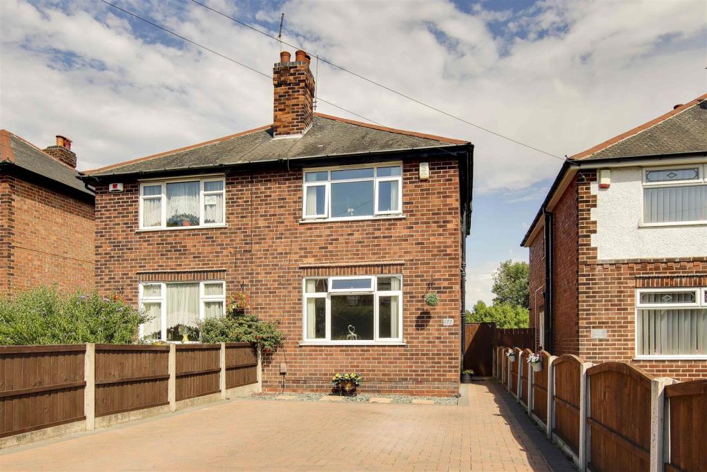 2 bedroom semidetached house for sale in Nottingham Road, Hucknall