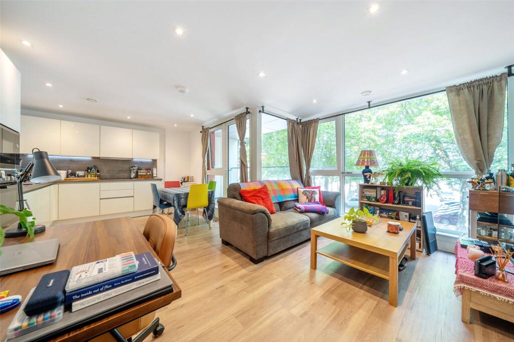 Main image of property: Tavern Quay, Rope Street, Surrey Docks SE16