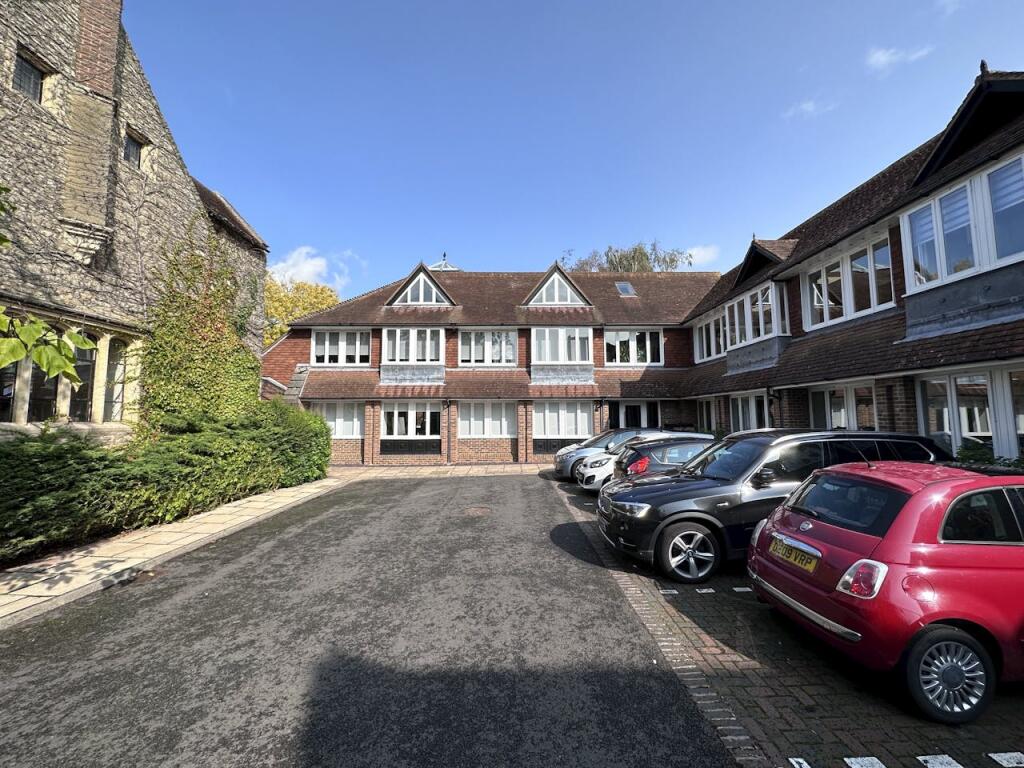 Office to lease in Suites 3 & 5 Masters Court, Church Road, Thame, OX9