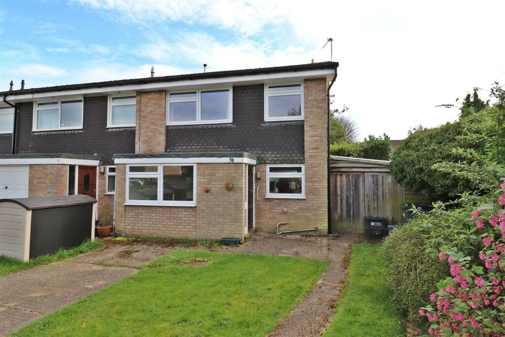 4 bedroom end of terrace house for sale in St Johns Court Beaumont