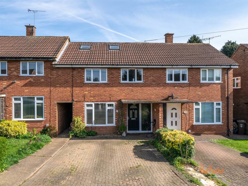 4 bedroom house for sale in Thirlmere Drive, St. Albans, AL1