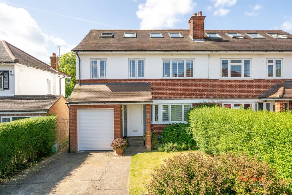 5 bedroom semidetached house for sale in Kingshill Avenue, St. Albans, AL4