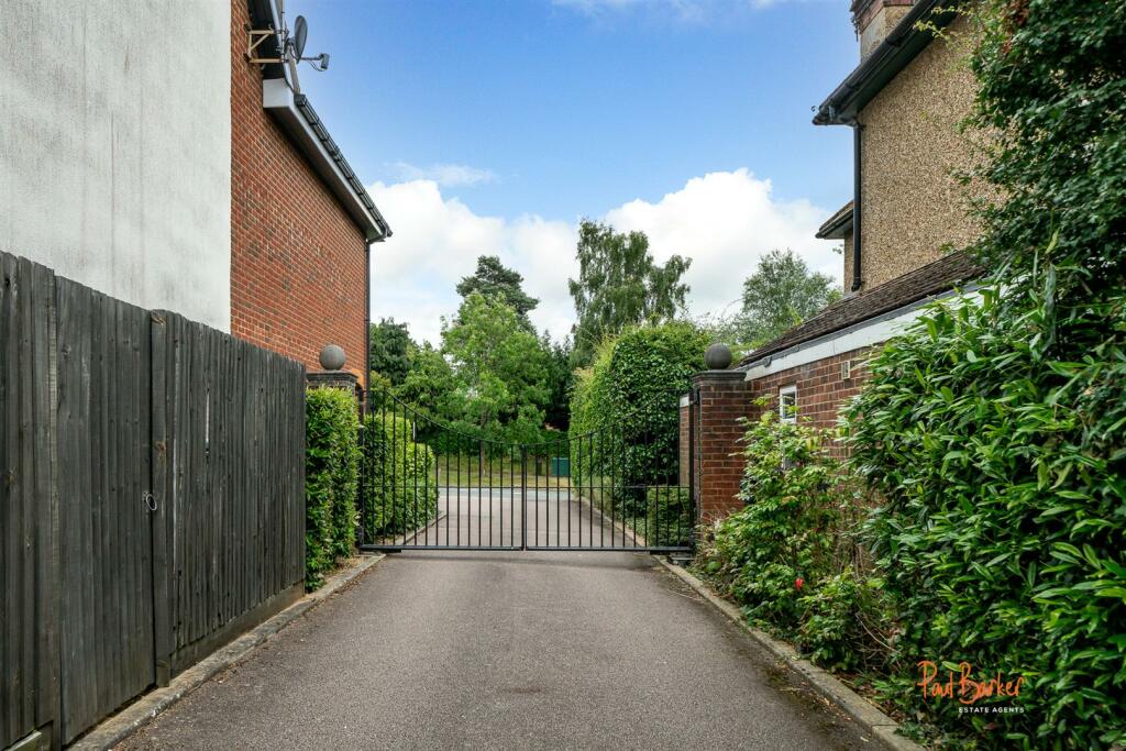 Additional property image - Watford Road, St. Albans