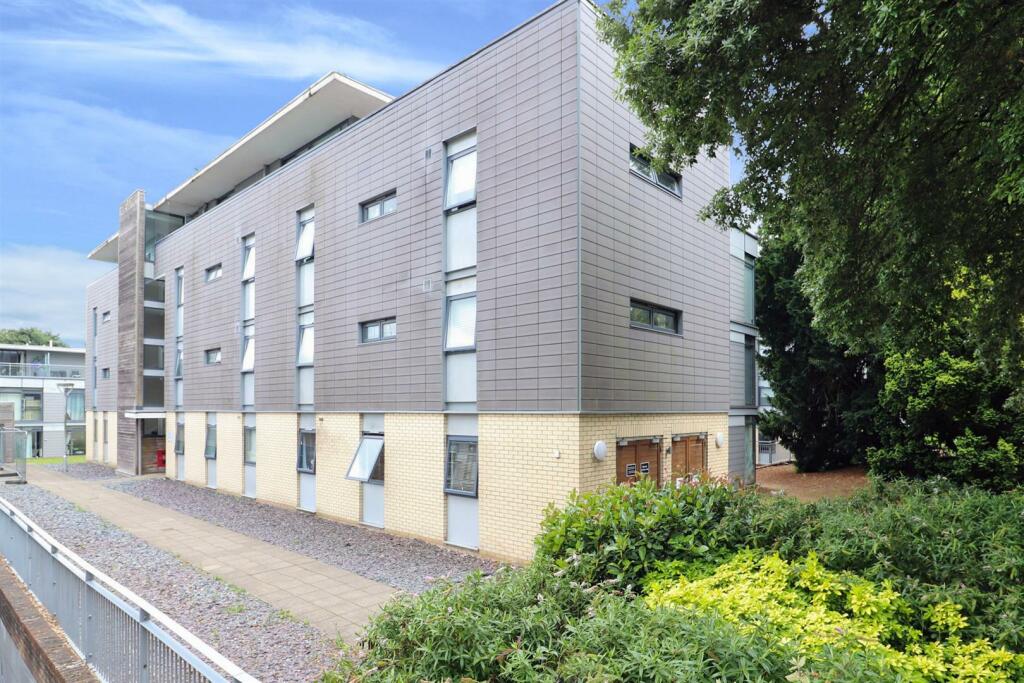 Additional property image - Hatfield Road, St. Albans