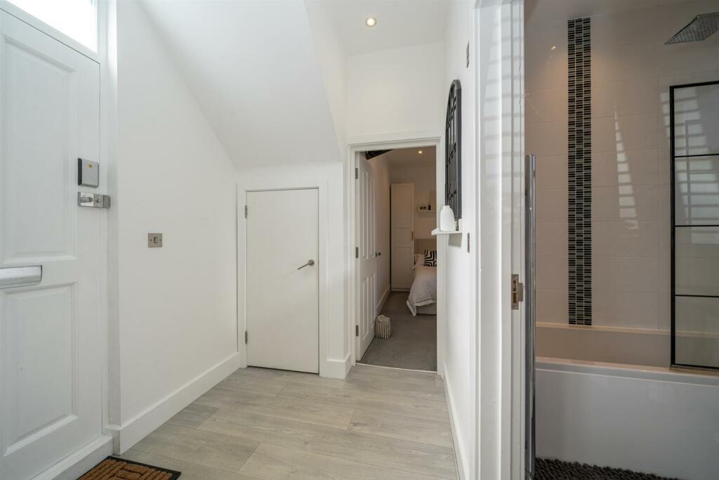 Additional property image - Etna Road