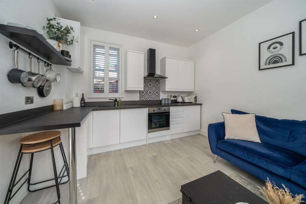 Additional property image - Etna Road