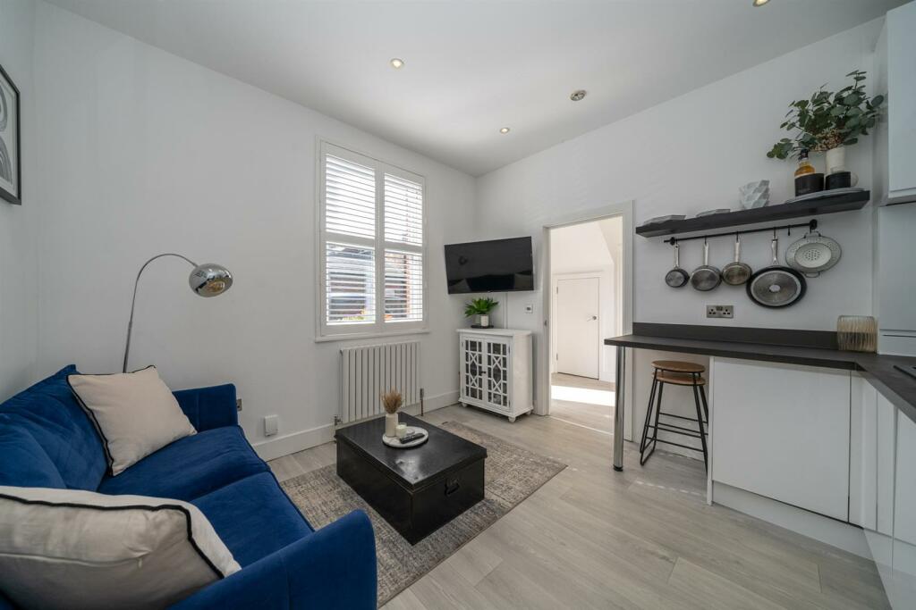 Additional property image - Etna Road
