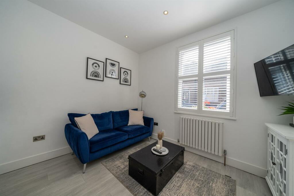 Additional property image - Etna Road