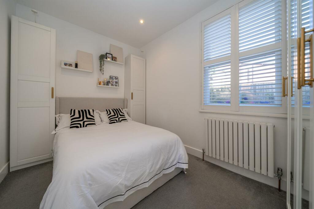 Additional property image - Etna Road