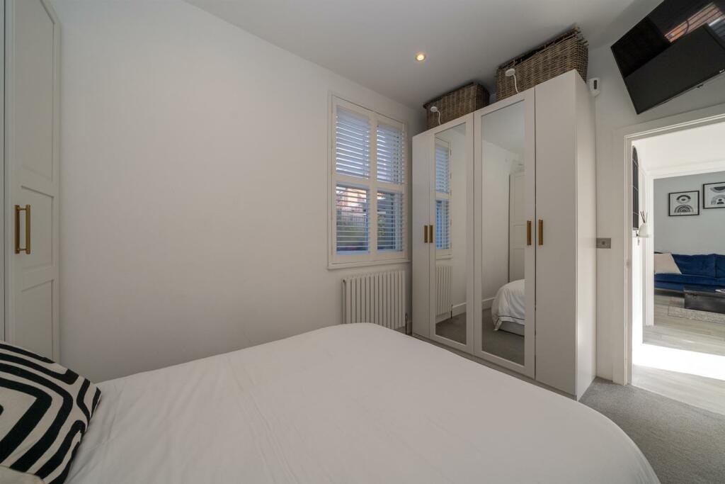 Additional property image - Etna Road