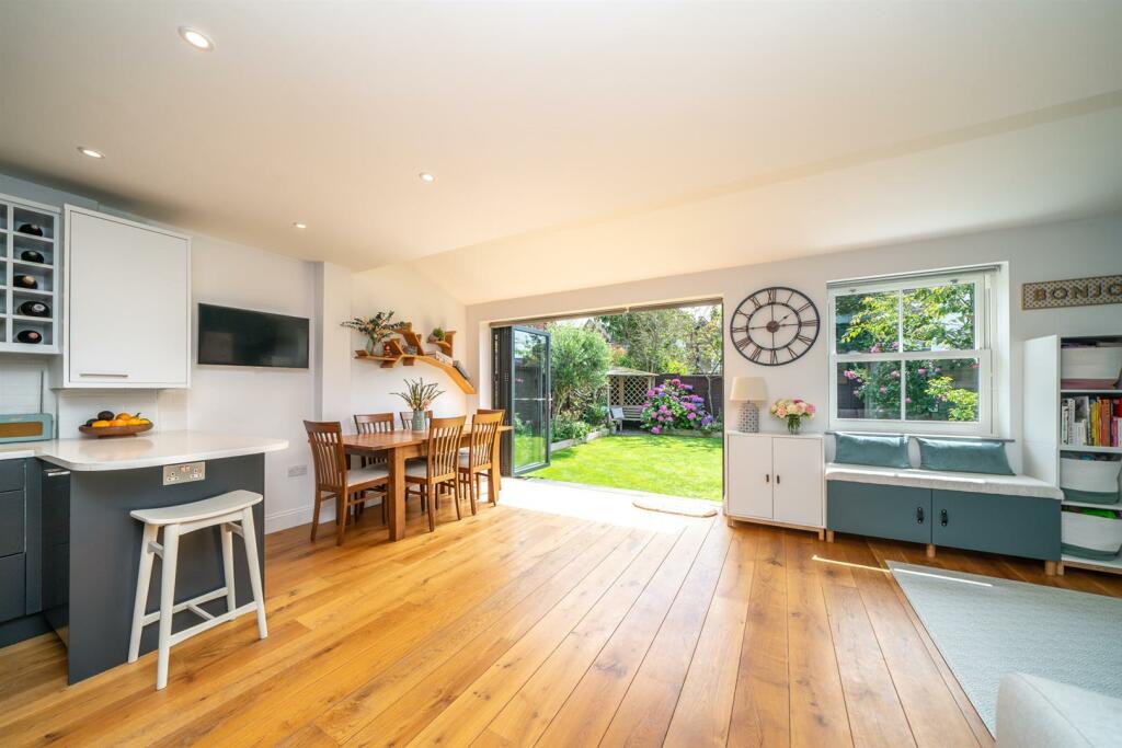 Additional property image - Folly Lane, St. Albans