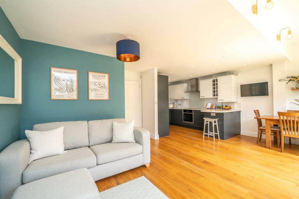 Additional property image - Folly Lane, St. Albans