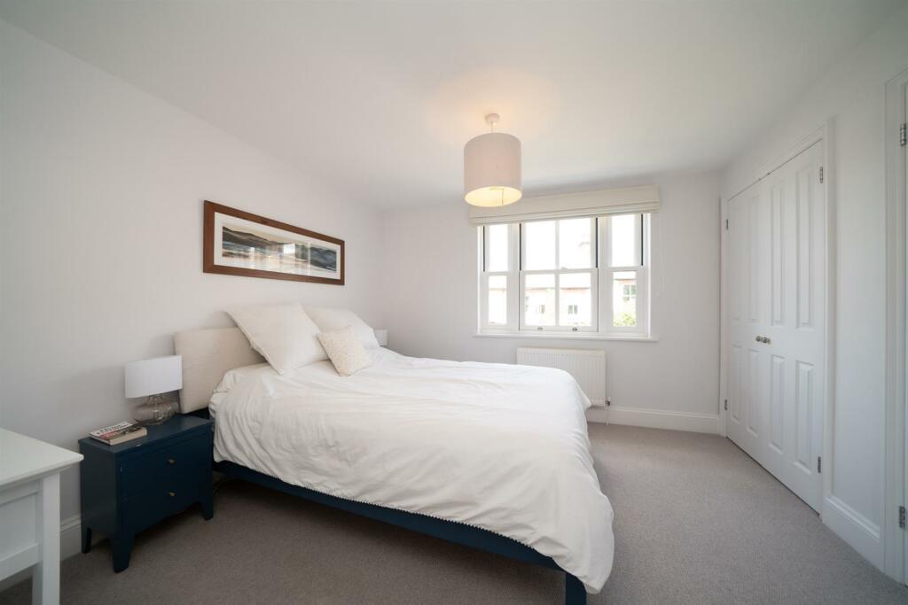 Additional property image - Folly Lane, St. Albans