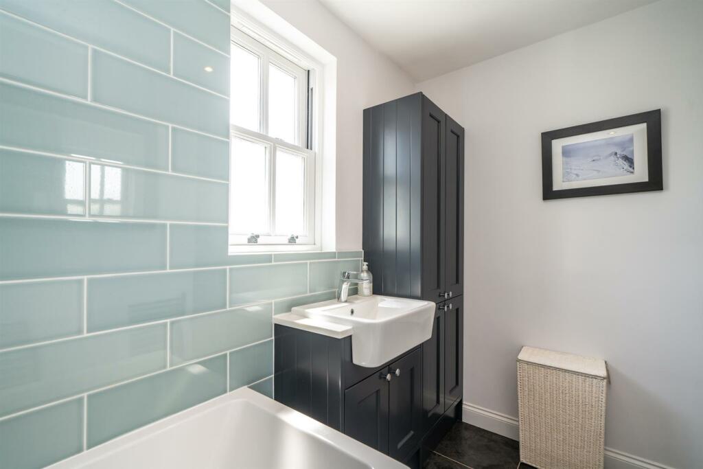 Additional property image - Folly Lane, St. Albans