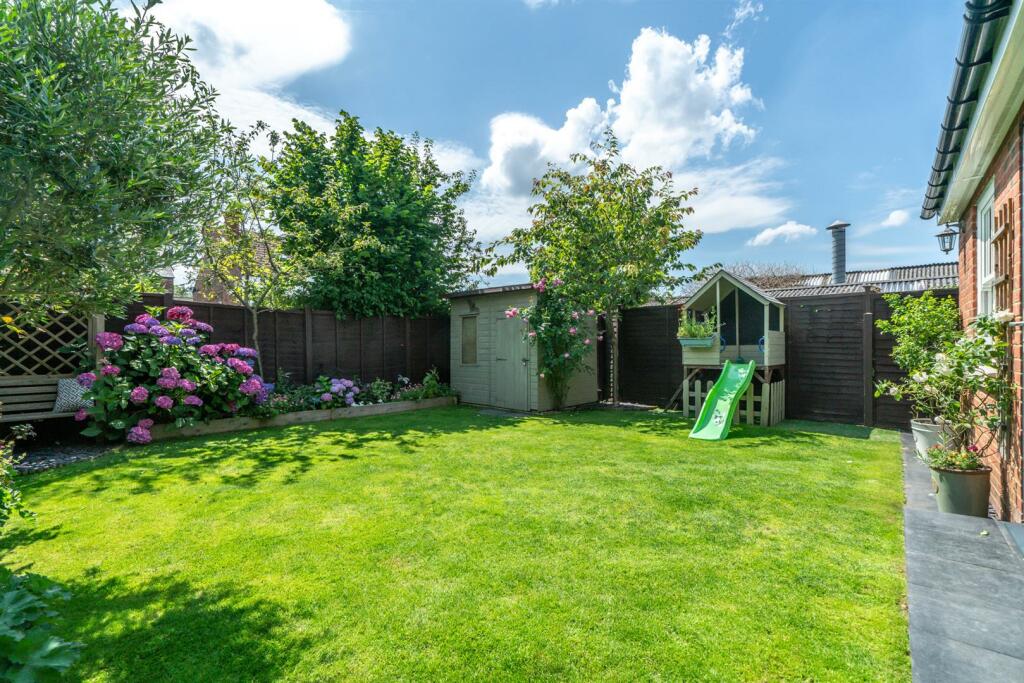 Additional property image - Folly Lane, St. Albans
