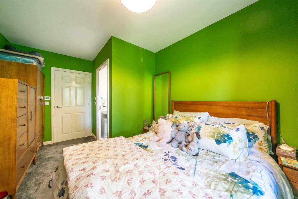 Additional property image - Neville Close, St. Albans