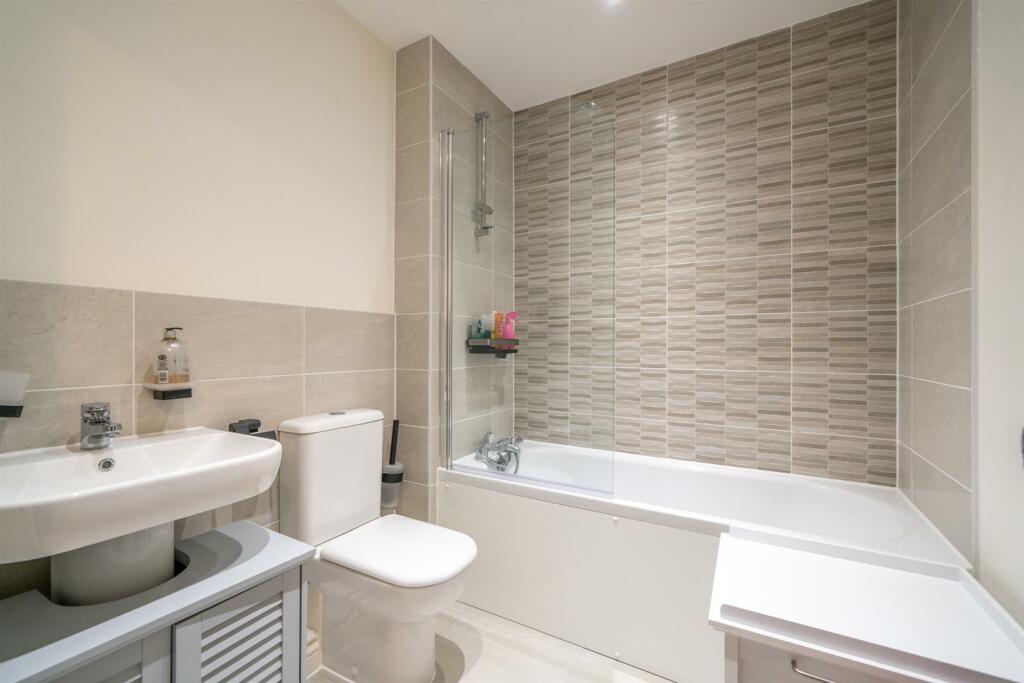 Additional property image - Neville Close, St. Albans