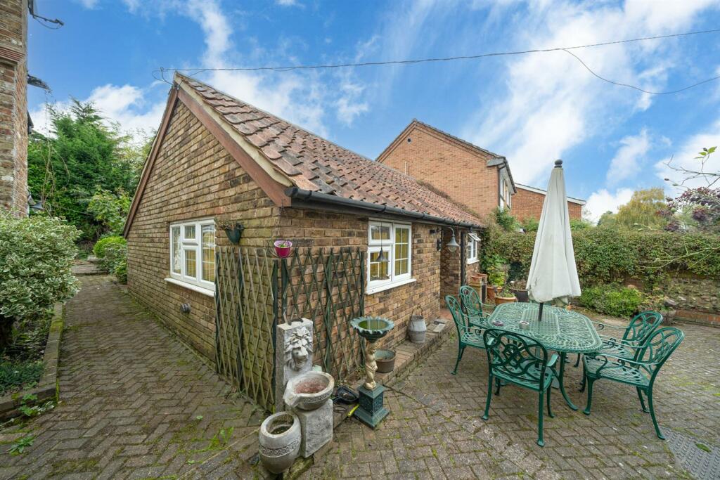 Additional property image - High Street, London Colney, St. Albans