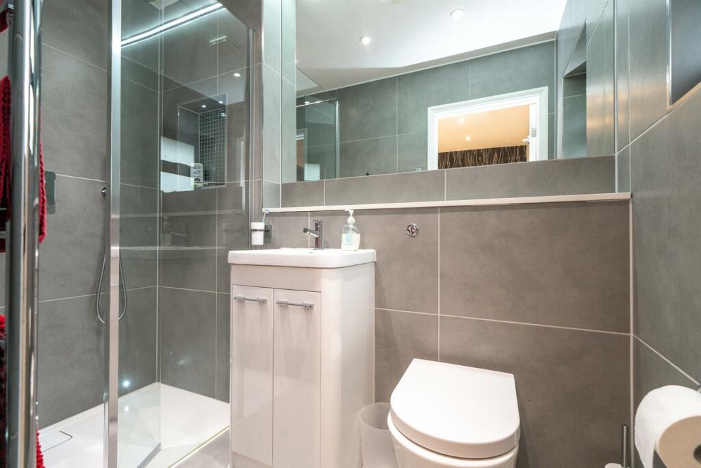 Additional property image - Oakwood Road, Bricket Wood