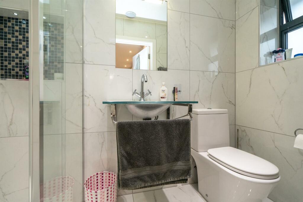 Additional property image - Oakwood Road, Bricket Wood