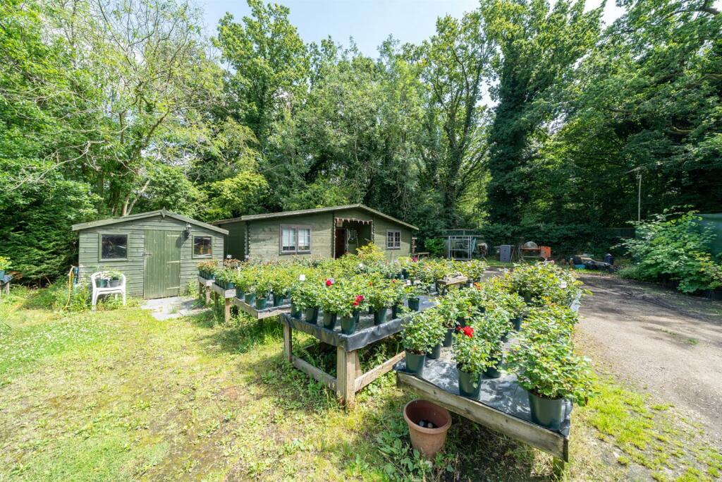 Additional property image - Lye Lane, Bricket Wood