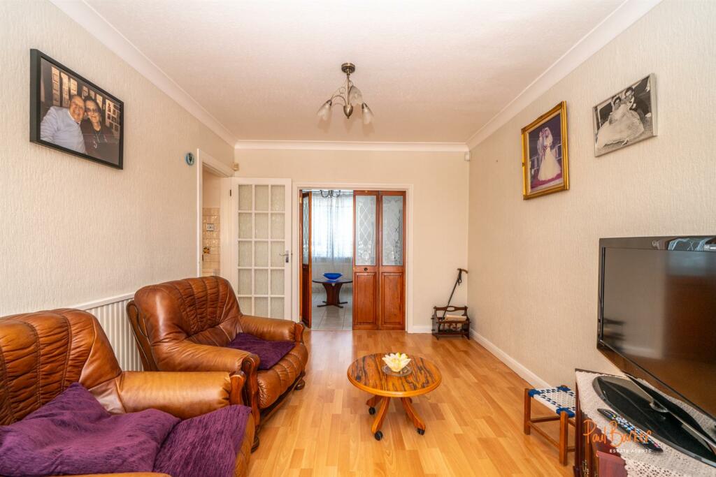 Additional property image - Cell Barnes Lane, St. Albans
