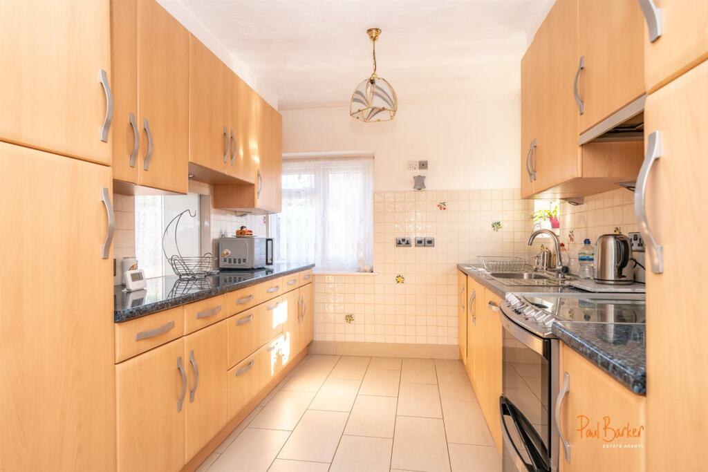 Additional property image - Cell Barnes Lane, St. Albans