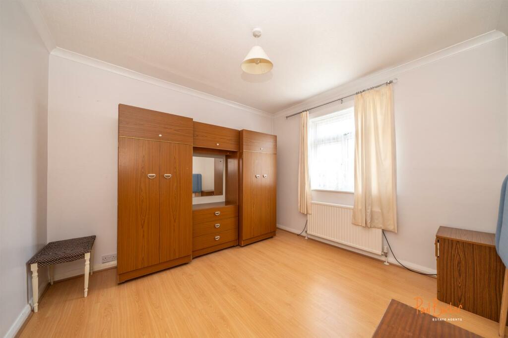Additional property image - Cell Barnes Lane, St. Albans